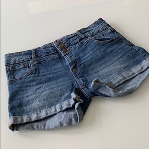 Eighty Two jean shorts - size 11